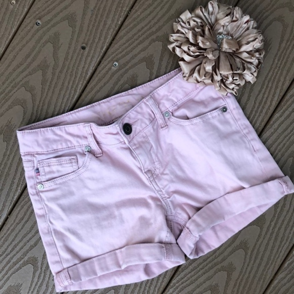 V Gold Girls cute pink pocketed shorts